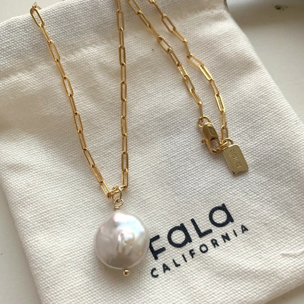 freshwater pearl necklace